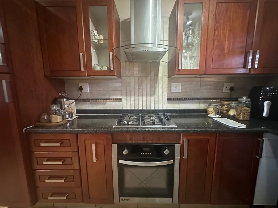 2 Bedroom Property for Sale in Waterval East North West